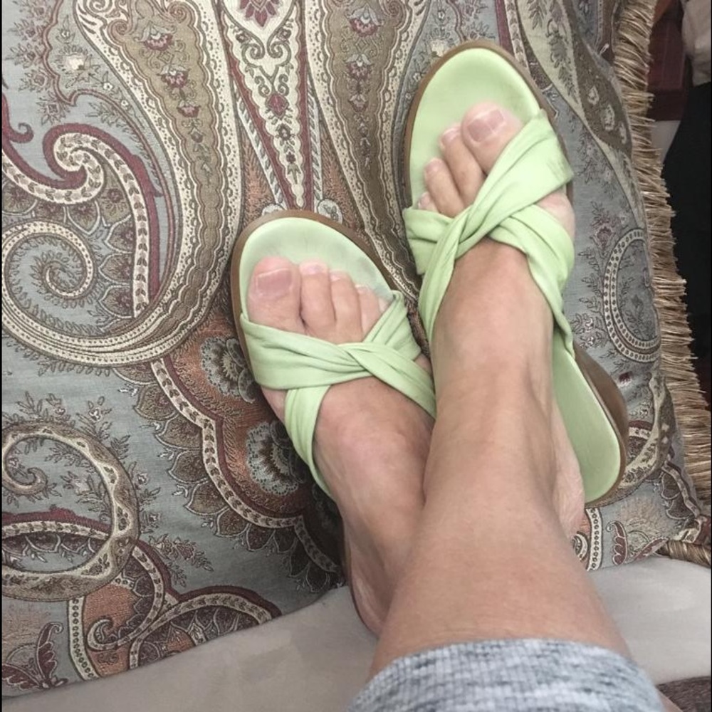 Van Eli Sandals